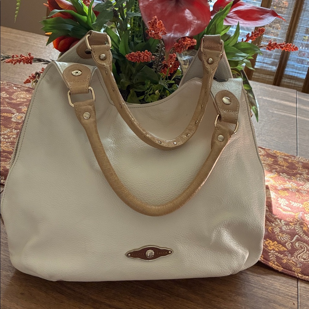 ELLIOT LUCCA CREAM LARGE LEATHER HOBO PURSE NEW NEVER USED